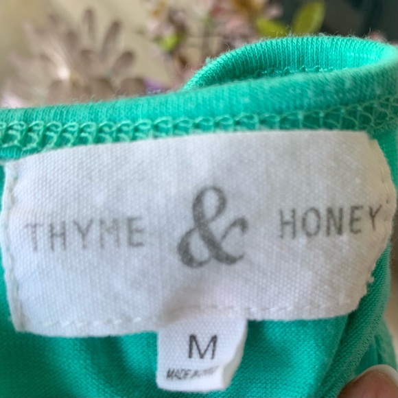 •Thyme & Honey• Sleeveless Crochet Trim Top-Size M - Picture 2 of 8